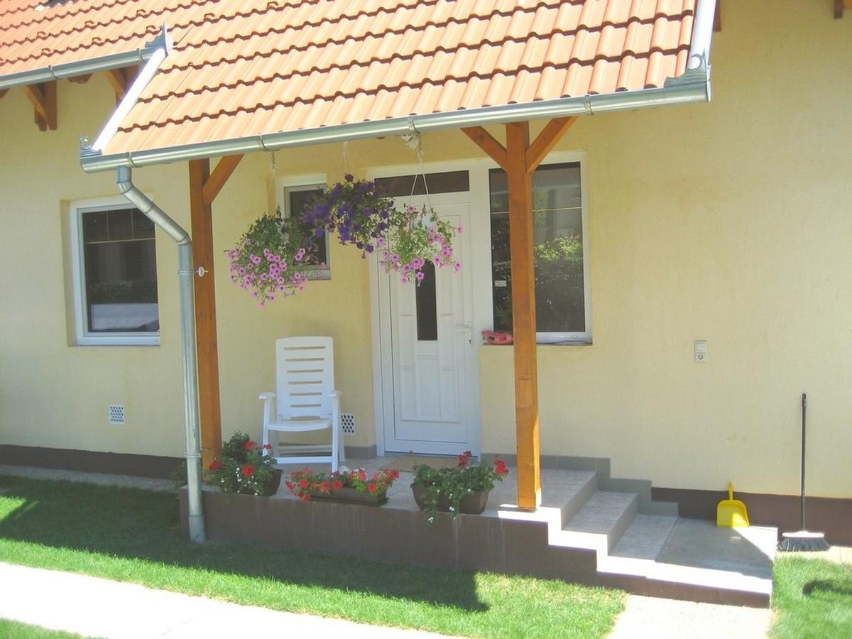 Lala Apartmanok Balatonboglar Ngoại thất bức ảnh