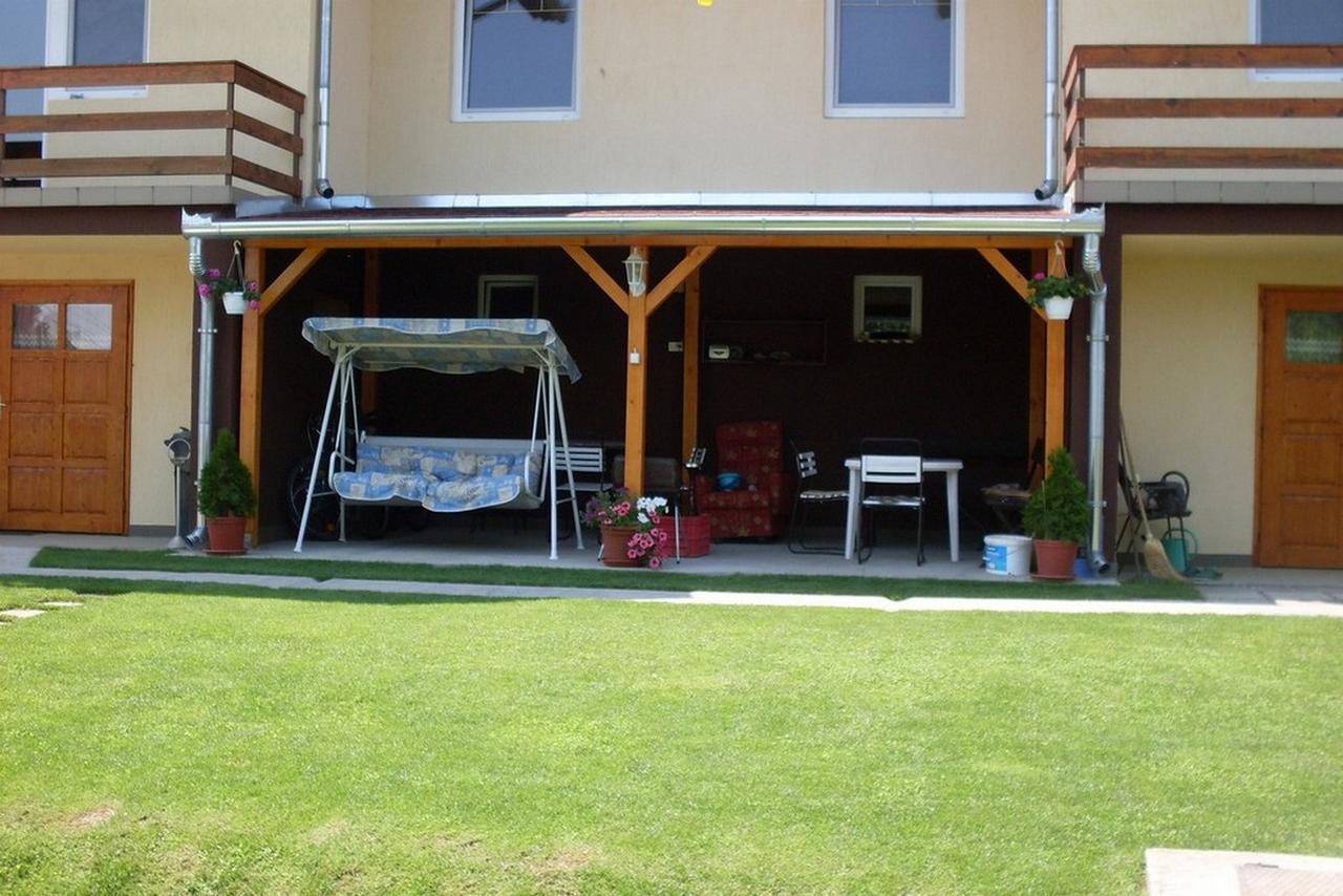 Lala Apartmanok Balatonboglar Ngoại thất bức ảnh