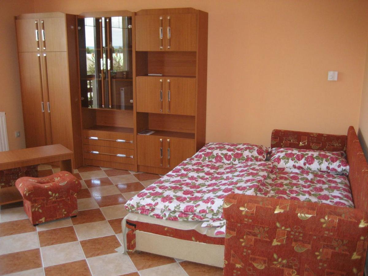 Lala Apartmanok Balatonboglar Ngoại thất bức ảnh
