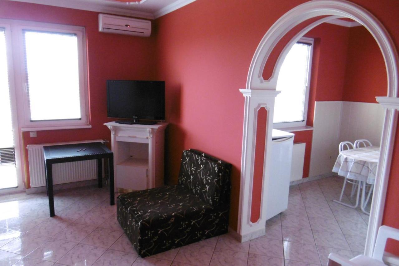 Lala Apartmanok Balatonboglar Ngoại thất bức ảnh